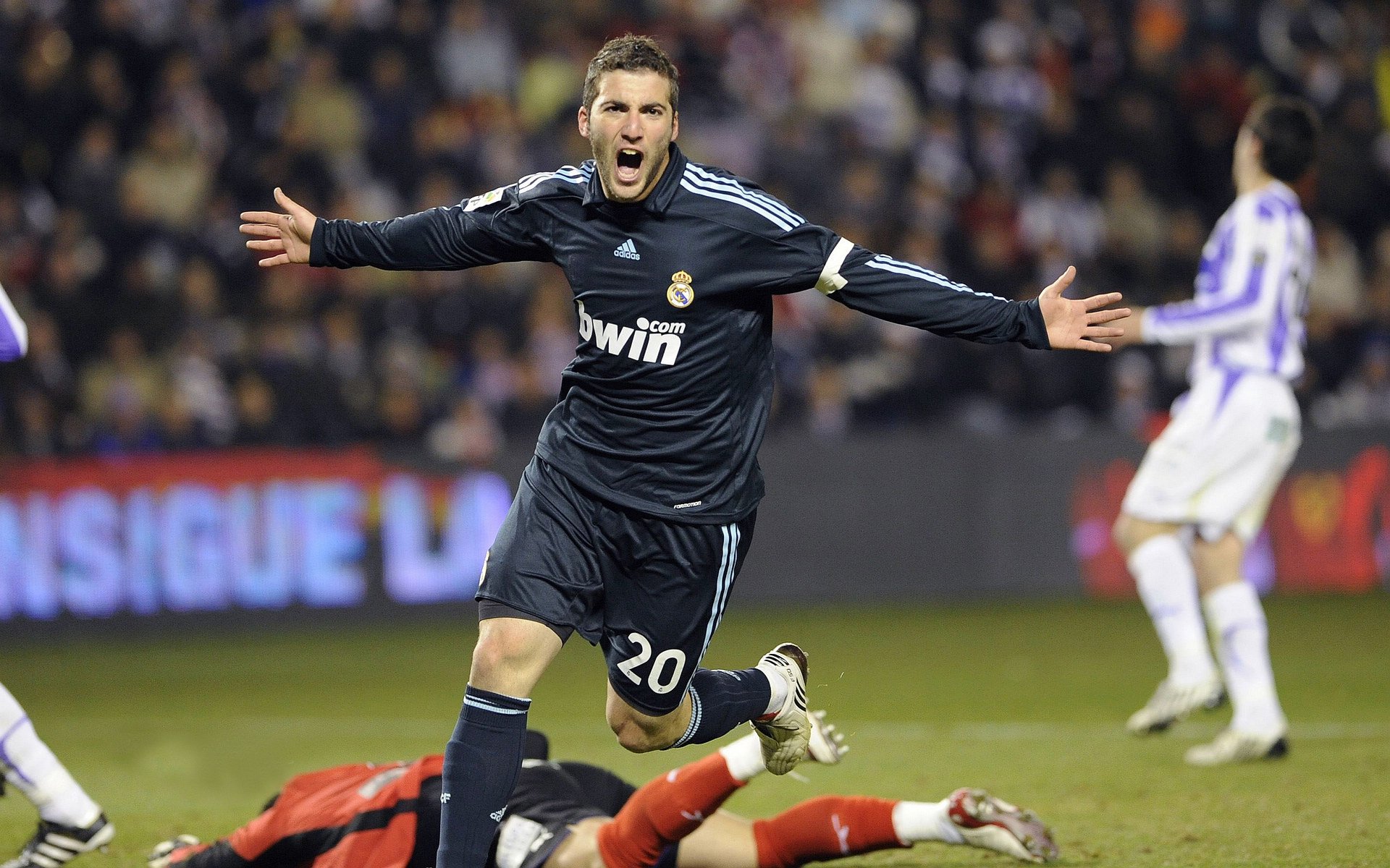 巴西足球陷入低谷,安切洛蒂面临艰难局面,世界杯前景不乐观,巴西男足安东尼